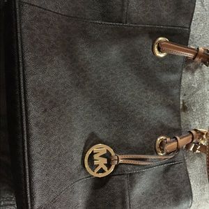 Authentic Michael Kors Tote Purse
